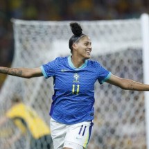 Amanda Gutierrez celebra. A atacante do Palmeiras fez dois dos três gols do Brasil sobre a Austrália -  (crédito: Foto:  Rafael Ribeiro/CBF)