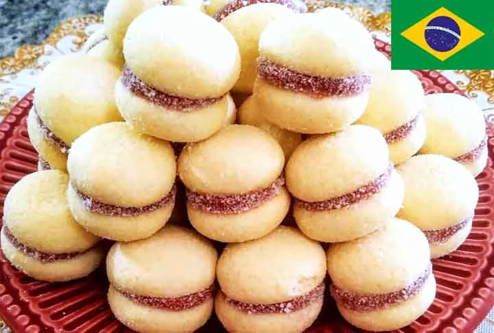 Além dele, outra iguaria nacional que entrou na lista é o casadinho, um biscoito amanteigado recheado com goiabada, que conquistou o 40º lugar. Confira o ranking com os 20 melhores colocados!