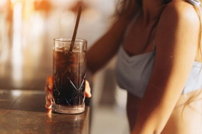Embora o refrigerante zero não tenha calorias, isso não o torna uma escolha saudável -  (crédito: Freepik)