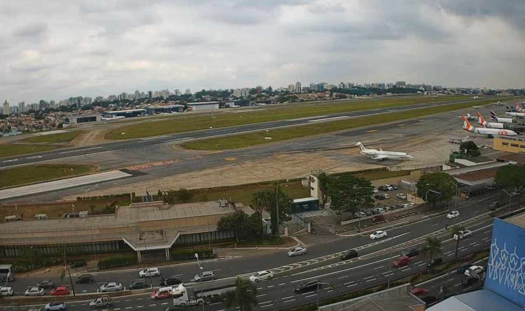 Aeroporto de Congonhas tem 115 voos cancelados por causa de chuvas