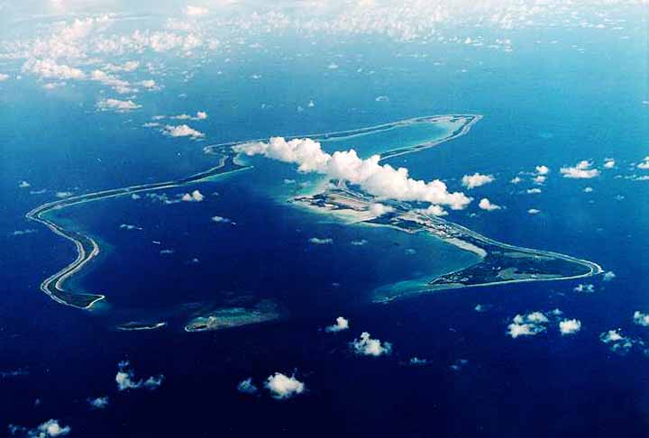 O atol remoto de Chagos é um dos maiores do mundo e um laboratório natural para cientistas estudarem ecossistemas intocados e a conservação marinha.