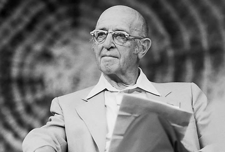 O filme retrata uma sessão de terapia em grupo de 16 horas para oito pessoas bem ajustadas que nunca haviam se conhecido antes. A sessão foi liderada pelos psicólogos Carl Rogers e Richard Farson . Os participantes incluíram um caixa, um estudante de teologia, um professor, um diretor, uma dona de casa e três empresários.