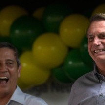 Bolsonaro associa golpe a Braga Netto e Heleno e causa reação militar