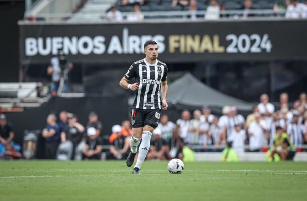 BATTAGLIA  - Ele se perdeu na marcação do Botafogo em lances de contra-ataque no primeiro tempo. Cresceu na etapa final, mas quando foi ao ataque deu espaço para o Fogão matar o jogo -  NOTA 5,0   - Foto: Pedro Souza / Atlético