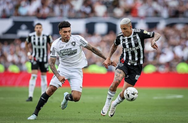 IGOR JESUS - Não chegou a ter grandes chances, mas contribuiu taticamente ao atacar espaços para abrir a defesa atleticana.  NOTA 7,5 - Foto: Vitor Silva/Botafogo