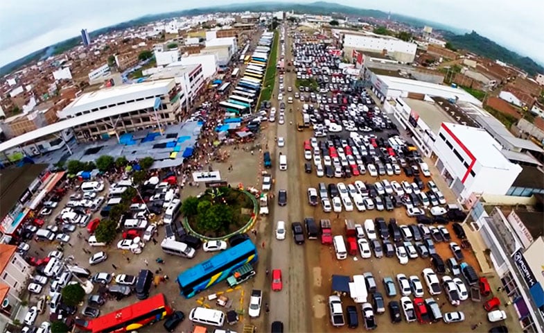 Toritama (PE) – Capital do Jeans - Situada no Agreste Pernambucano, a cidade tem mais de 3 mil empresas de confecção que juntas produzem mais de 20 milhões de peças anualmente.