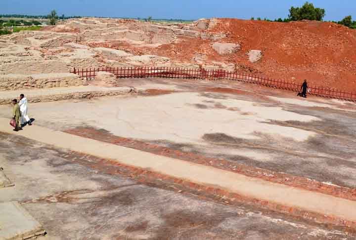 Além disso, O 'Monte dos Mortos' contava com um complexo que continha sistema de drenagem e um grande celeiro.