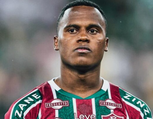 ARIAS  - ÁRIAS - Procurou se movimentar pelos flancos,  chamando muitas jogadas. Cobrou mal o pênalti, mas compensou fazendo um gol sensacional. NOTA 7,0.  Foto: Luças Merçon/Fluminense