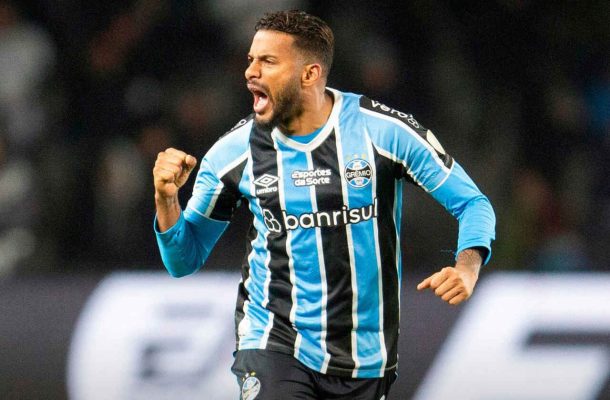 REINALDO - Atuação segura do lateral-esquerdo, um dos candidatos a lei do ex. Grêmio atacou mais pela direita e, com isso, não subiu tanto ao ataque. NOTA 7,0. Foto: Divulgação/Libertadores