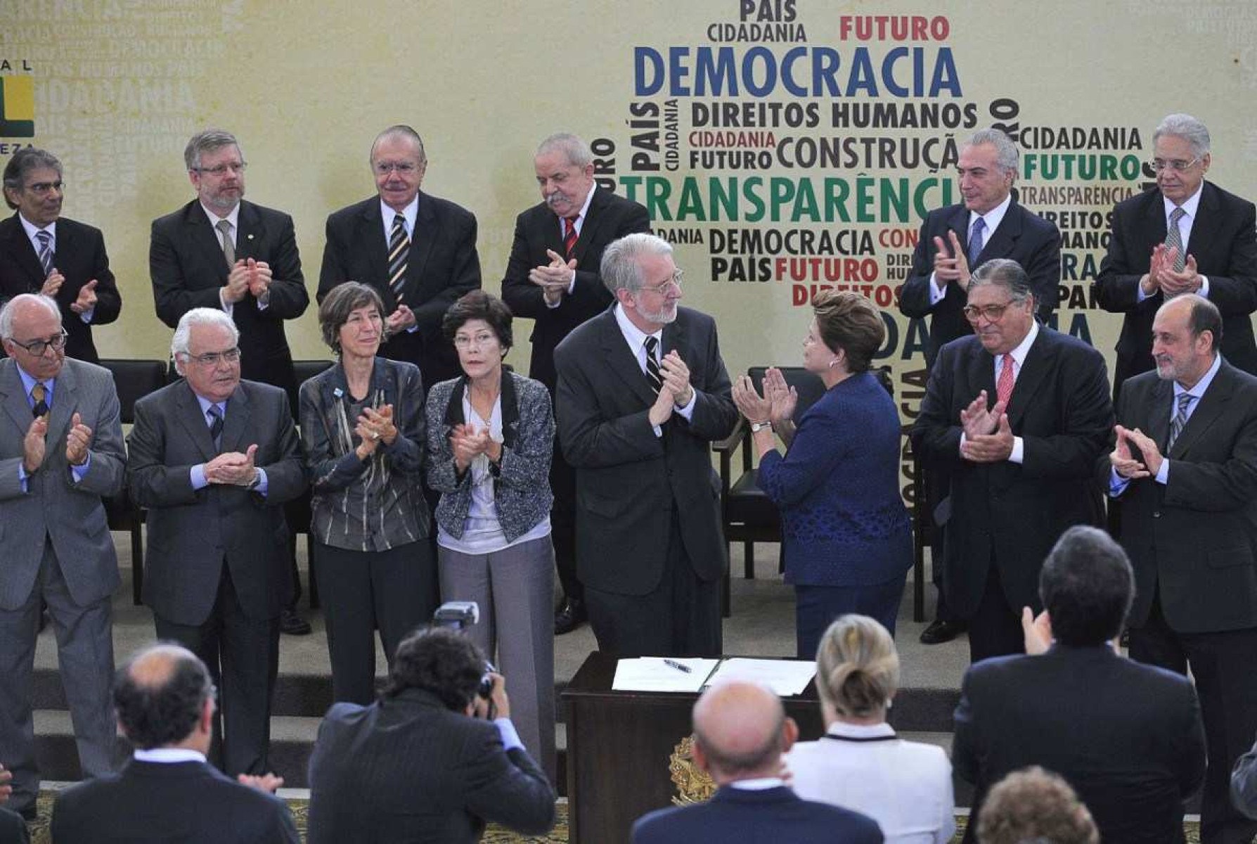 Cerimônia de instalação da Comissão da Verdade no governo Dilma Rousseff, com a presença dos ex-presidentes Sarney, Lula, FHC e Collor