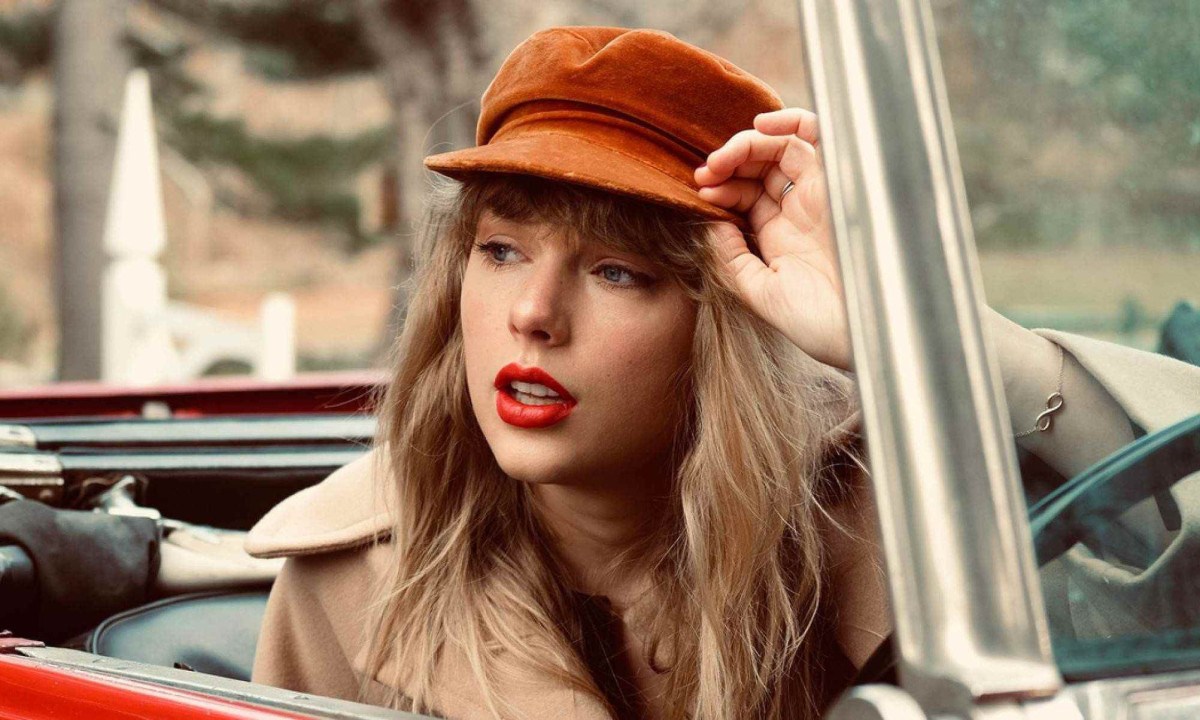 No cen&aacute;rio internacional, Swift emplacou o seu &uacute;ltimo &aacute;lbum at&eacute; o momento, 'The Tortured Poets Department: The Antology', como mais ouvido do ano no ranking global, segundo o Spotify -  (crédito: TMJBrazil)