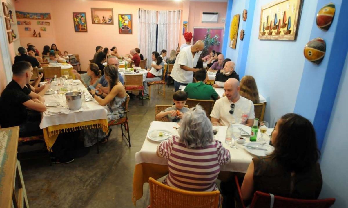 Todos os indicativos de saúde mental dizem que sair de casa e ter vida social é fundamental - (crédito: Juarez Rodrigues/EM/D.A Press - 15/04/2022) Todos os indicativos de saúde mental dizem que sair de casa e ter vida social é fundamental - (crédito: Juarez Rodrigues/EM/D.A Press - 15/04/2022)