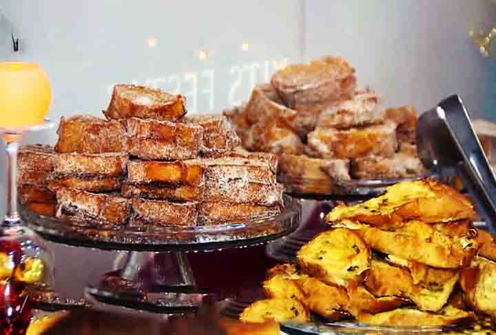 As rabanadas fazem parte de muitas mesas da consoada, em Portugal, e em várias ceias do Brasil. São servidas polvilhadas com açúcar de canela ou regadas com caldas, de açúcar, xarope de bordo, mel, vinho ou vinho do porto.