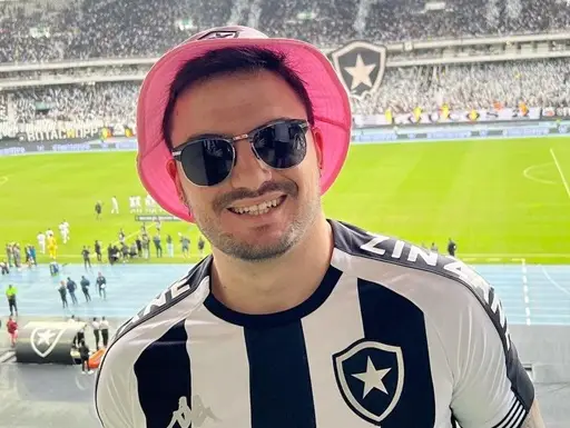 Botafogo: Felipe Neto relata emoção vivida em título da Libertadores