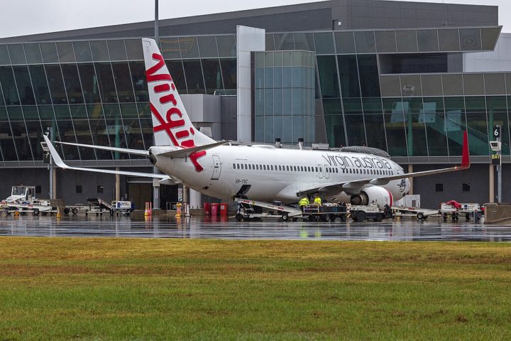 O CEO do Aeroporto de Broome, Craig Shaw, elogiou a resposta rÃ¡pida ao incidente e afirmou que a origem da cobra permanece desconhecida.