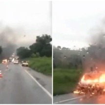 Ambulância que levava paciente pega fogo em rodovia de MG; veja o vídeo - Redes sociais