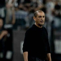 Ramón Díaz, técnico do Corinthians, na beira do campo -  (crédito: Foto: Rodrigo Coca / Ag. Corinthians)