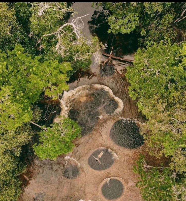 Em 2023, a especialista em geodiversidade Isabela Apoema, que faz mestrado na Universidade Federal do Amazonas, deu uma explicação intrigante acerca da formação.