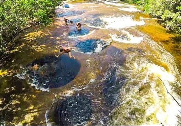 Nas vastas e belas terras da Floresta Amazônica, surgiu um fenômeno fascinante que tem despertado a curiosidade de muitos: os enigmáticos 