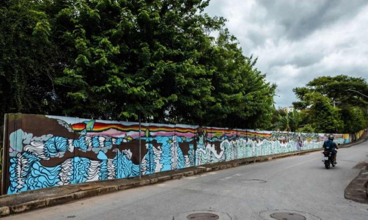 Projeto &quot;Arte nas &Aacute;guas de Minas&quot; entrega pinturas na Esta&ccedil;&atilde;o de Tratamento de Esgoto da Copasa, em Contagem -  (crédito: Natália Hare)