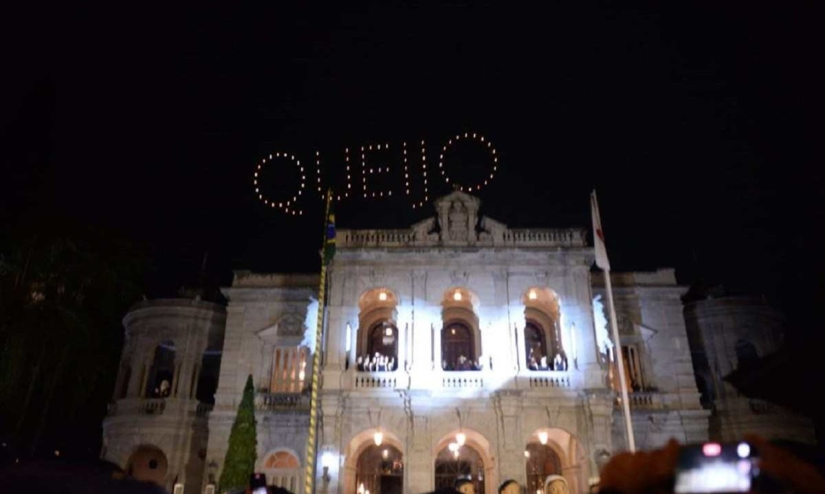 Festa teve show de drones