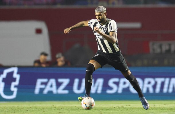 BARBOZA - Eficiente nas interceptações, voltou a ter uma atuação equilibrada e comandar o sistema defensivo alvinegro. NOTA: 6,5. Foto: Vitor Silva/Botafogo