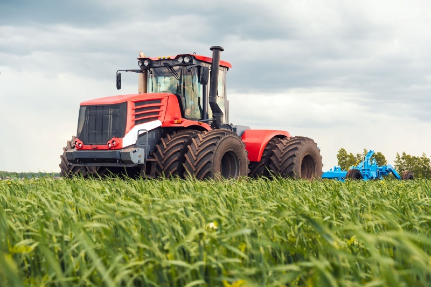 Comprar trator agrícola pela internet já é uma realidade -  (crédito: DINO)