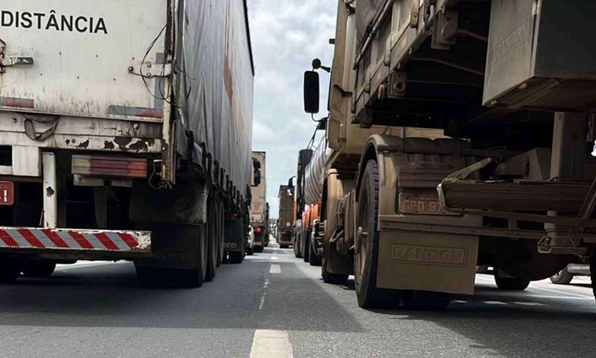 Motoristas desviaram do congestionamento na BR-040 por ponte