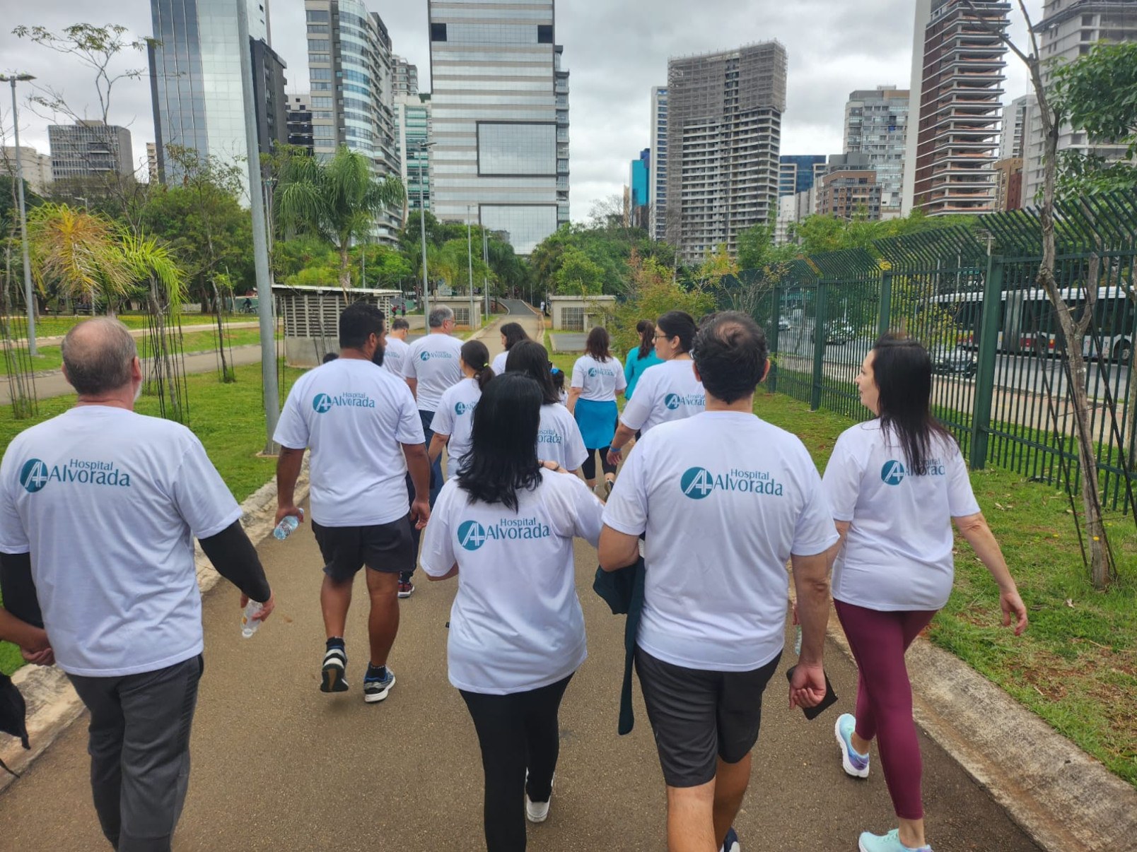 Hospital de SP promove caminhada pelo combate ao câncer -  (crédito: DINO)