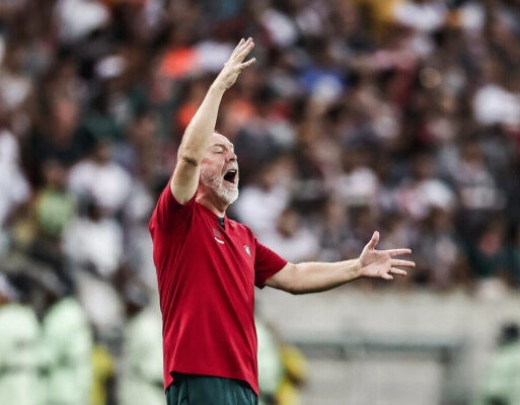 MANO MENEZES: Entrou para qualificar o meio-campo, distribuiu bons passes e também contribuiu na marcação. Nota: 5,5.  FOTO: Luças Merçon/Fluminense