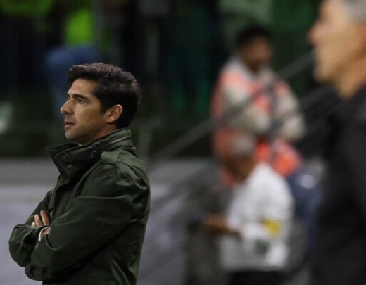 TÉCNICO: ABEL FERREIRA – Manteve o time em cima, tanto que finalizou mais de 31 vezes e foi coroado com a vitória no fim. O Verdão só não goleou por causa de Cássio. A escalação foi correta e as substituições surtiram efeito.  NOTA 7,0. Foto: Cesar Greco/Palmeiras