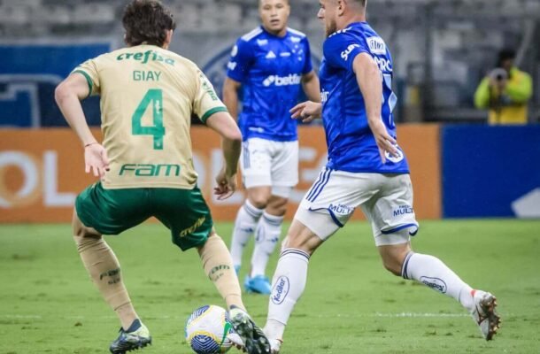 RAMIRO – Apareceu algumas vezes na frente e até arriscou a finalização. Mas poderia ser mais eficaz fechando espaços. Os criadores do Palmeiras trabalharam muito em seu setor, pois estavam levando vantagem. NOTA 6,0 -  Foto: Gustavo Aleixo/Cruzeiro