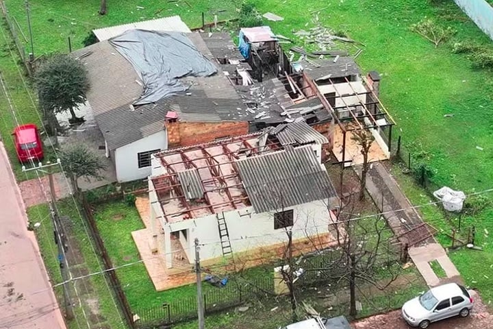 No Brasil, o fenômeno já causou estragos também no Rio Grande do Sul. Em junho/24, uma microexplosão atingiu a área de São Luiz Gonzaga, no Noroeste do estado.