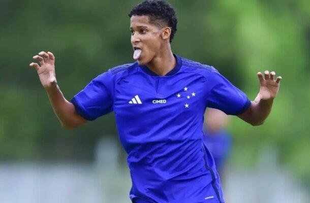 TEVIS  - Entrou no fim na vaga de Lautaro Diaz. Uma boa jogada e nada mais. SEM NOTA. Foto: Staff Images