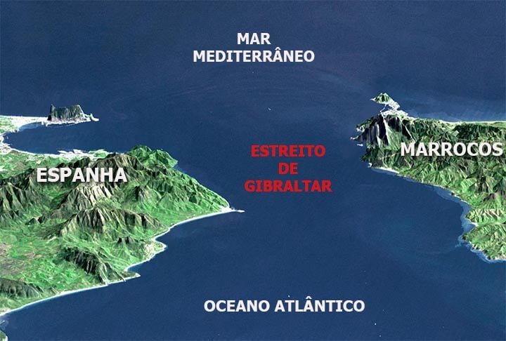 Esse estreito liga o mar Mediterrâneo com o oceano Atlântico, no extremo sul da Espanha, e o Marrocos, no noroeste da África. 