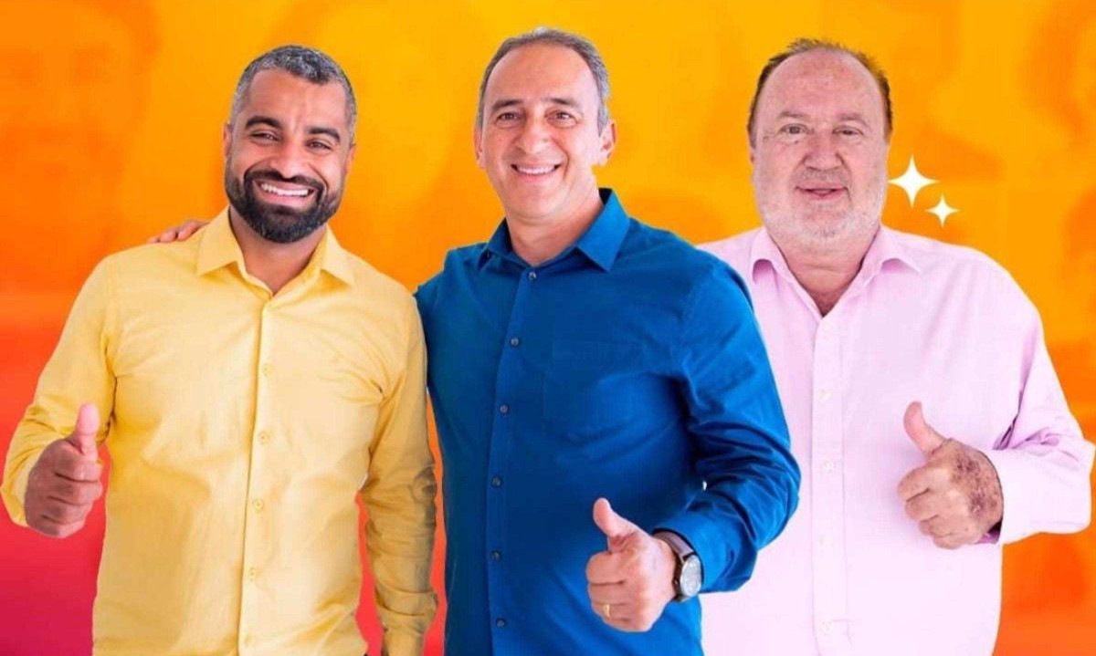 Foto de campanha com Lucas Luterplan, prefeito eleito de Medina, Vavá, atual prefeito, e Oseas Soares, vice-prefeito eleito -  (crédito: Reprodução das redes sociais)