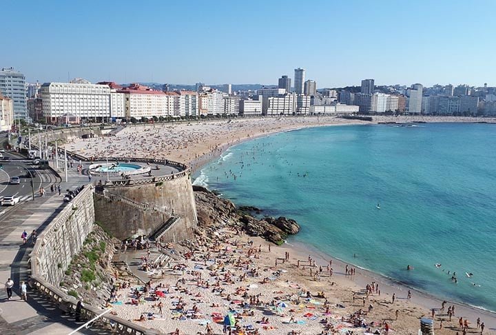 Além do Estreito de Gibraltar, as orcas também chamam atenção na Galiza, comunidade autônoma da Espanha, que fica ao norte de Portugal, com 2,7 milhões de habitantes.  