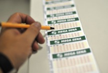 Mega acumula e mineiro é um dos ganhadores da Lotofácil