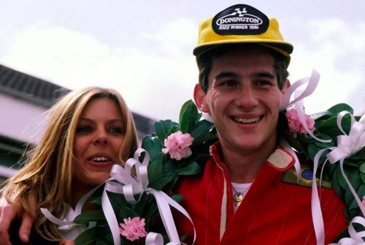 Na série, em exibição no Netflix, Wegmann, 29, interpreta Lilian de Vasconcelos, que foi casada com Ayrton Senna. O matrimônio durou apenas 16 meses e foi marcado pela dedicação intensa de Senna às corridas, o que o distanciava da vida familiar. Na trama, Gabriel Leone vive o piloto brasileiro. 