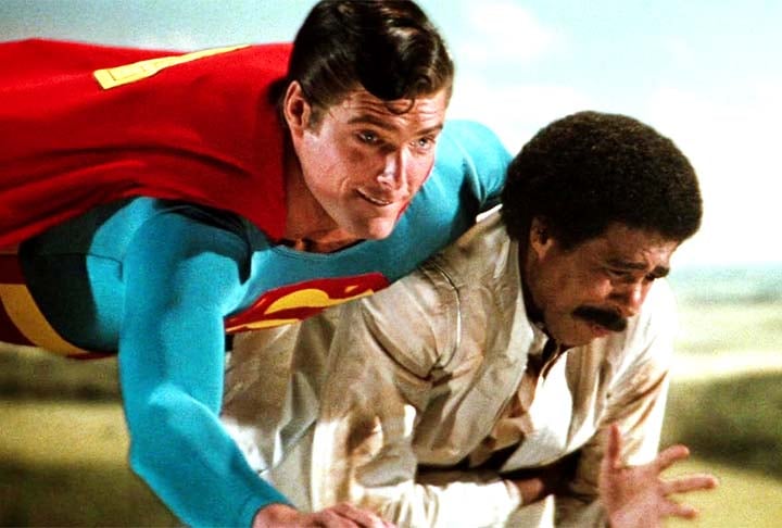 Mas foi na pele do famoso Superman que Reeve se consolidou como uma figura mundialmente conhecida e carimbou o seu talento na vida cinematográfica. 