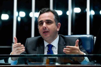 Pacheco manda indireta para Zema e diz que ditadura é 'inegável'