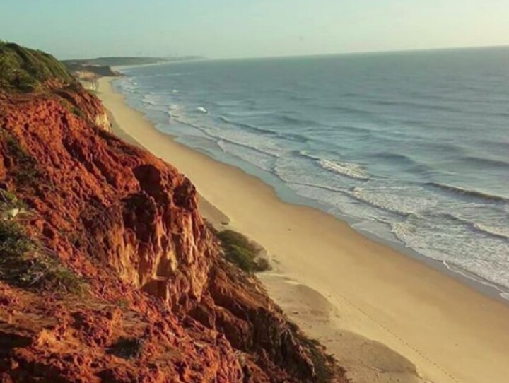 Há ainda o temor de que o avanço permanente das águas oceânicas cheguem ao rio que é a mais importante fonte de água potável de Baía da Traição. 
