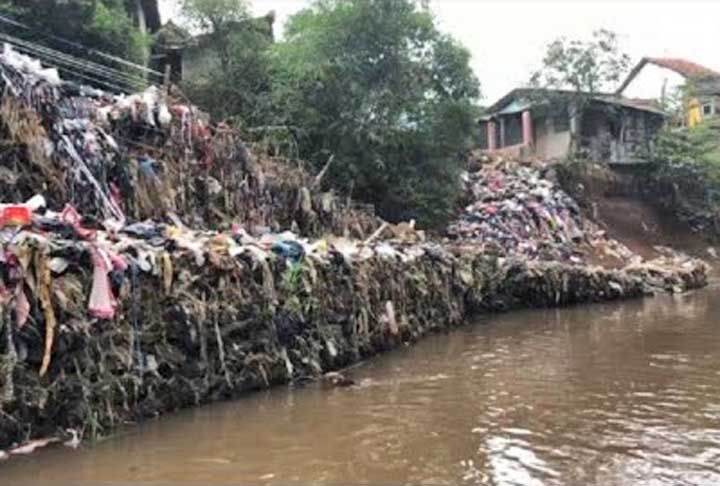 Rio Citarum - A extensÃ£o desse rio Ã© de 320 km, passando pela ÃndonÃ©sia, nascendo no Monte Wayang e com a foz no Mar de Java. 