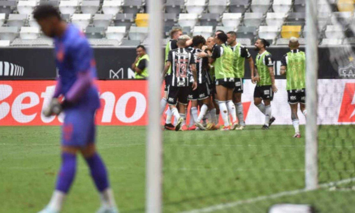 Atlético venceu o Athletico-PR em jogo tenso na Arena MRV
- (crédito: Ramon Lisboa/EM/D.A Press)