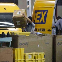 Correios têm prejuízo recorde e privatização ganha força