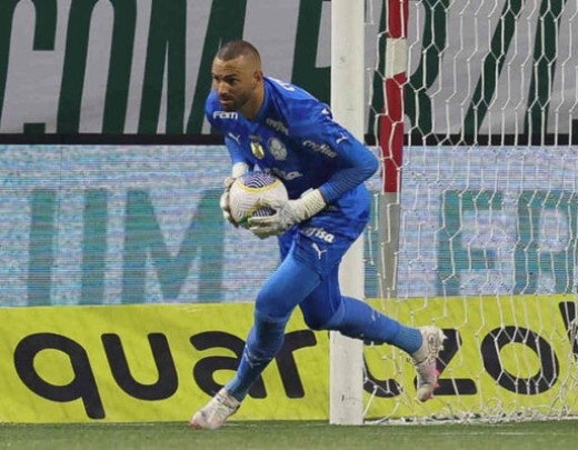 WEVERTON -  NÃ£o teve chance alguma na finalizaÃ§Ã£o certeira de Serna. Mas, embora tenha trabalhado pouco no jogo, levou a melhor sobre Keno quando ficou cara a cara com o atacante. NOTA 6,0 - Foto: Cesar Greco/Palmeiras