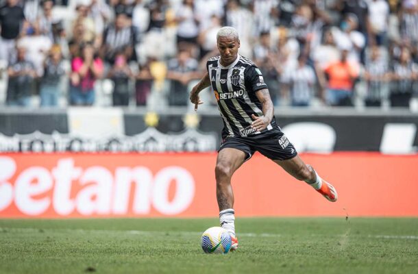 DEYVERSON -  O atacante ficou desaparecido no jogo. Foi uma opção quase nula e só contrbuiu na chegada de Rubens no primeiro tempo. Nota: 5. - Foto: Pedro Souza/Atlético