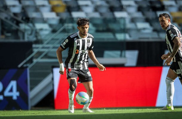 GUSTAVO SCARPA - Apareceu mais uma vez bem no ataque e nas bolas paradas. Apesar não ter uma atuação brilhante, foi um dos destaque das partida. Nota: 6,5. - Foto: Pedro Souza/Atlético