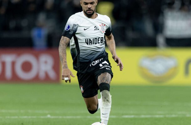 RANIELE: Fez um jogo seguro e confiante, arriscando alguns lances de efeito, embora sem muito sucesso. Ainda assim, não comprometeu em nada na partida. NOTA: 5,5 Foto Rodrigo Coca/Agência Corinthians