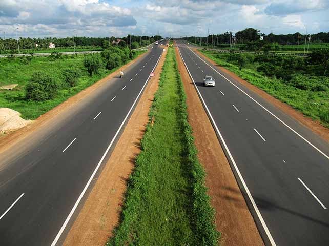 Golden Quadrilateral (Índia) - 5.846 km - Liga as quatro maiores cidades do país: Déli, Mumbai, Chennai e Calcutá.